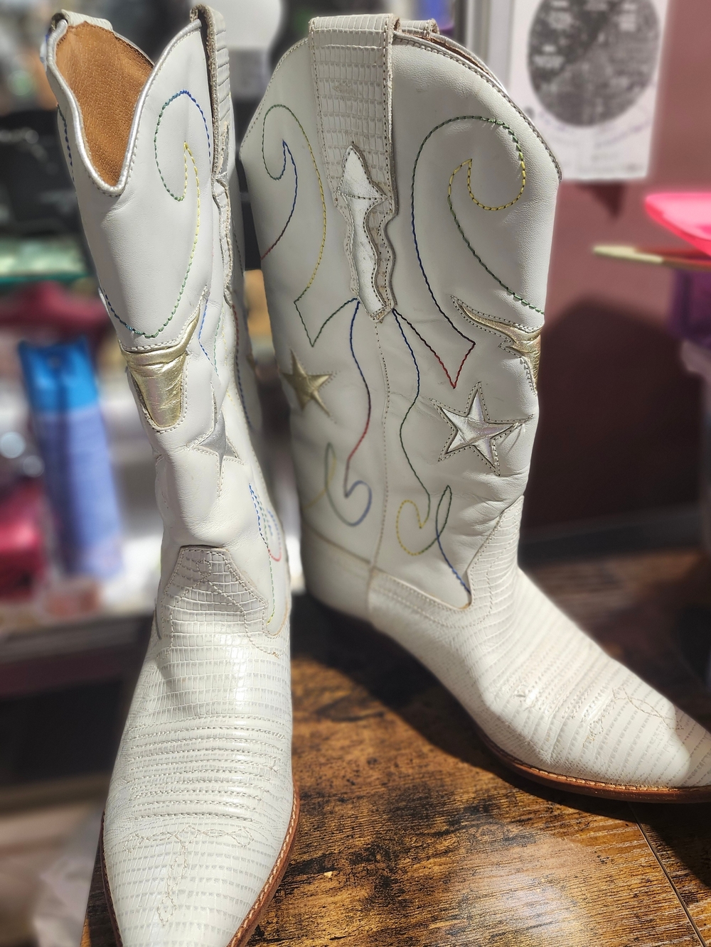 Vintage Nine West White Women's Embroidered Western Boots